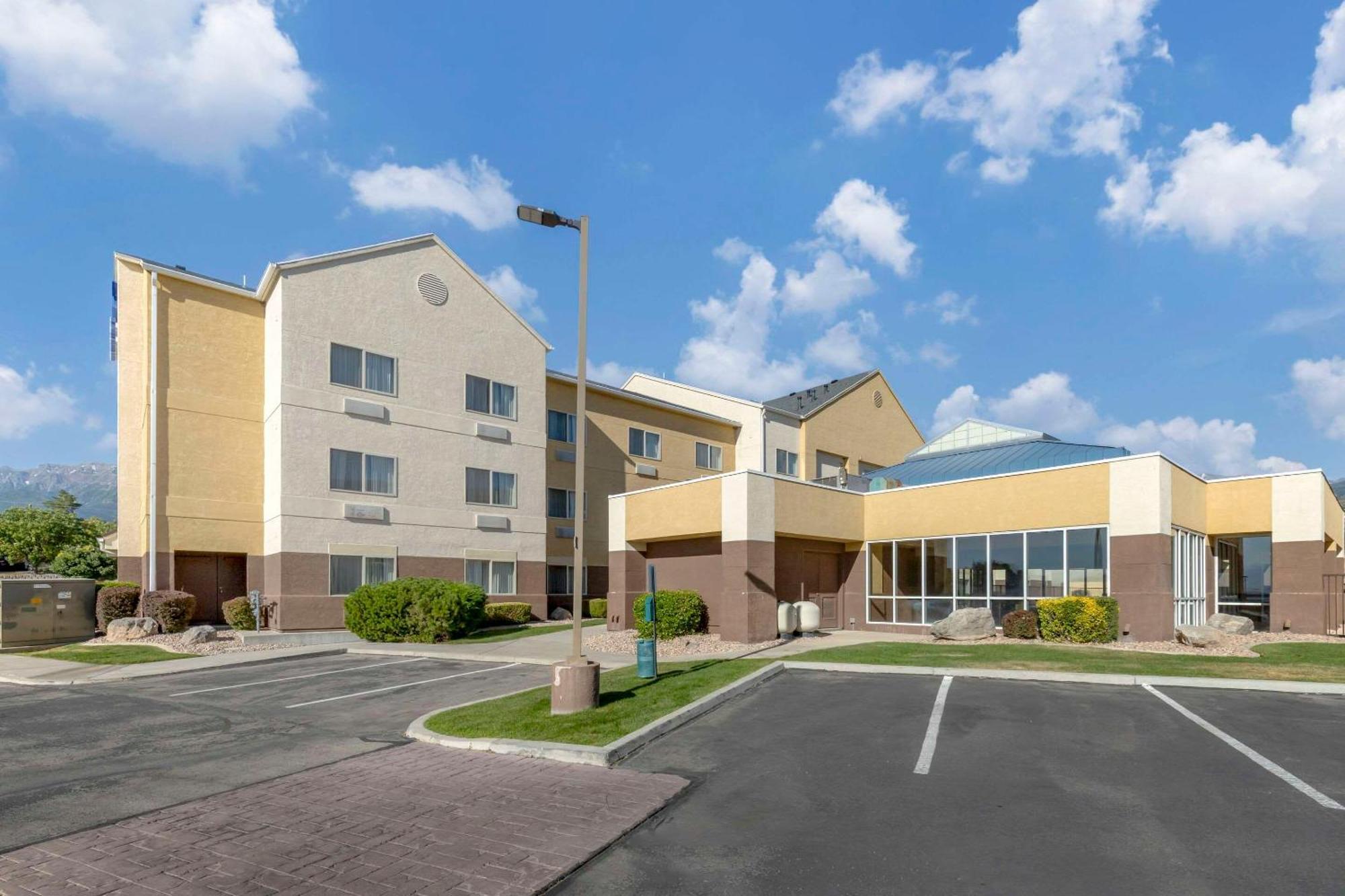 Comfort Inn & Suites Orem - Provo Exterior photo